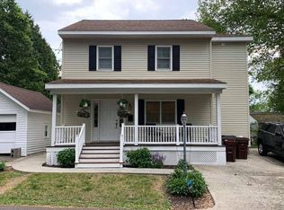 1 Ellsworth Pl, Delmar, NY 12054