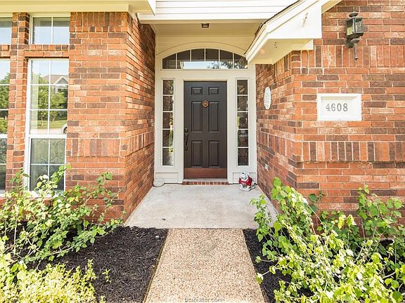 4th image of 4608 Colonial Cir