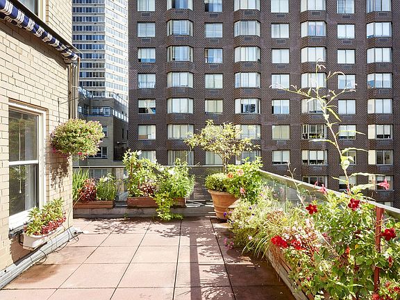 2nd image of 415 E 52nd St APT 10AB