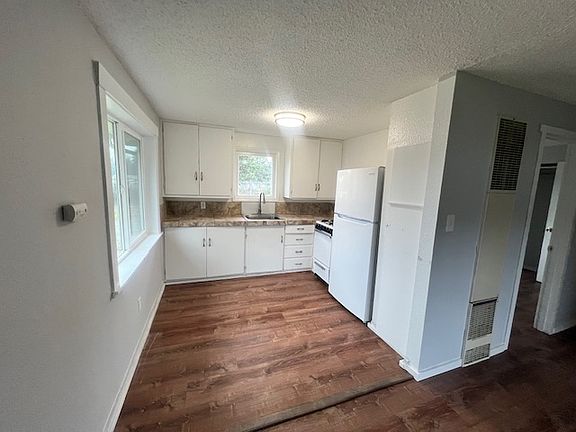 2nd image of 18703 1st Avenue Ct S Unit 4