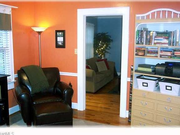5th image of 2317 Fairfield Ave
