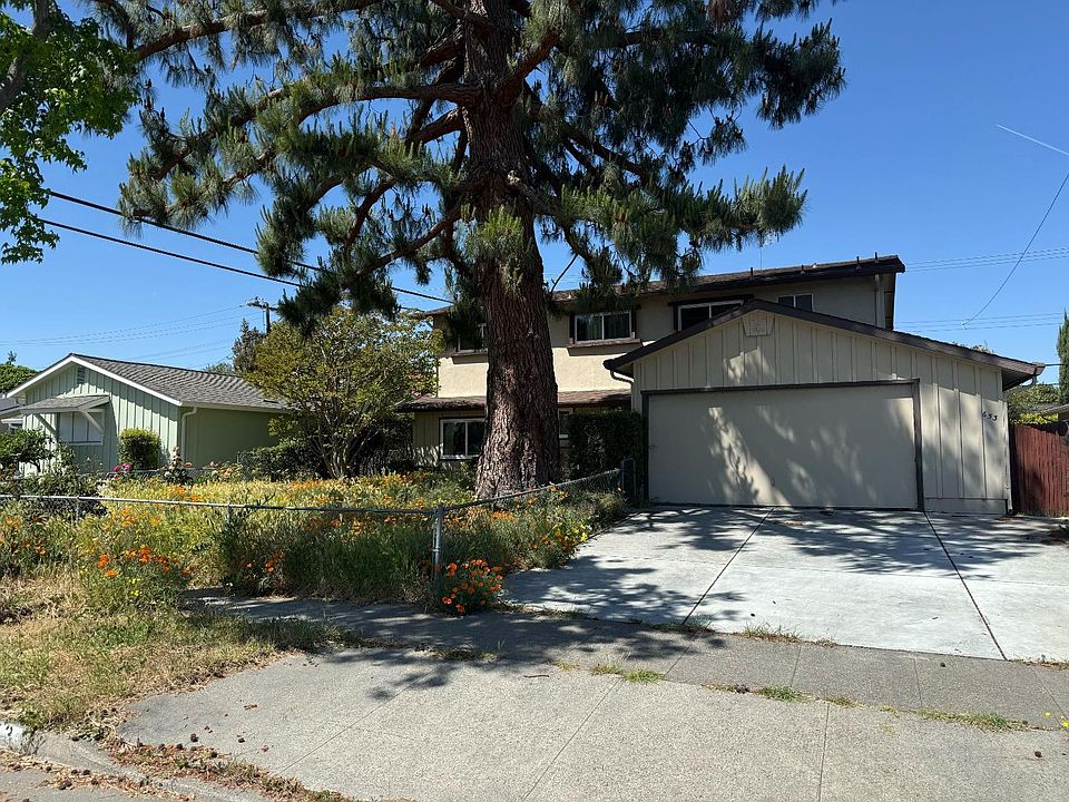 1st image of 653 Brentwood Dr