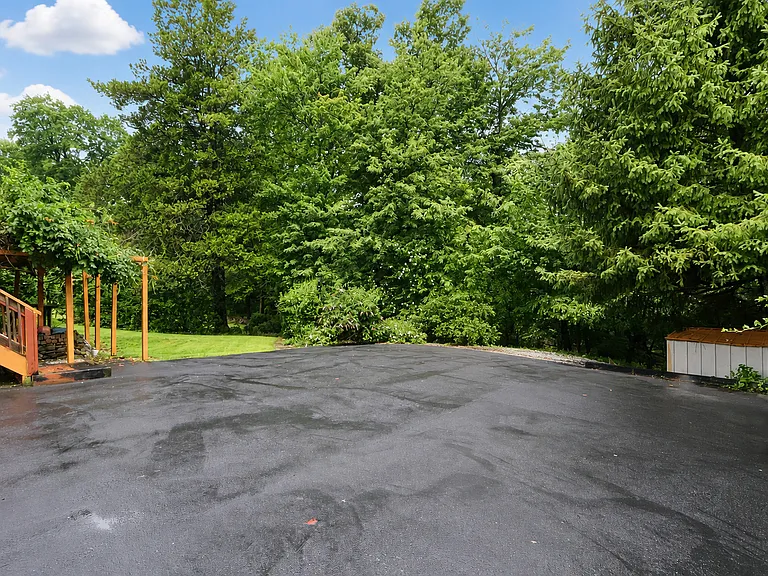 19 Aspen Rd — Photo 17