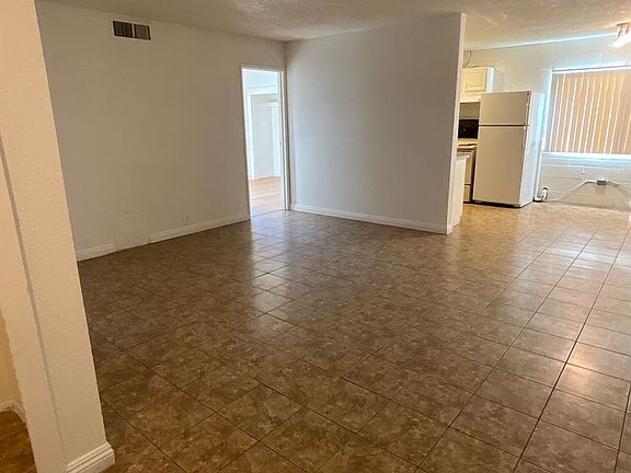 4th image of 3791 Daisy St #3791D-01