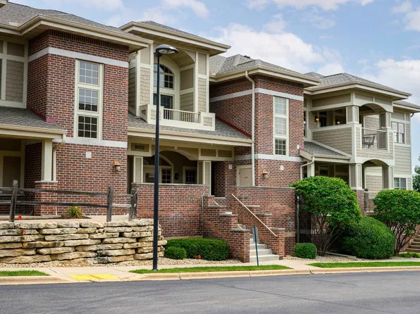 9002 Hawks Reserve Ln Unit 201, Verona, WI 53593
