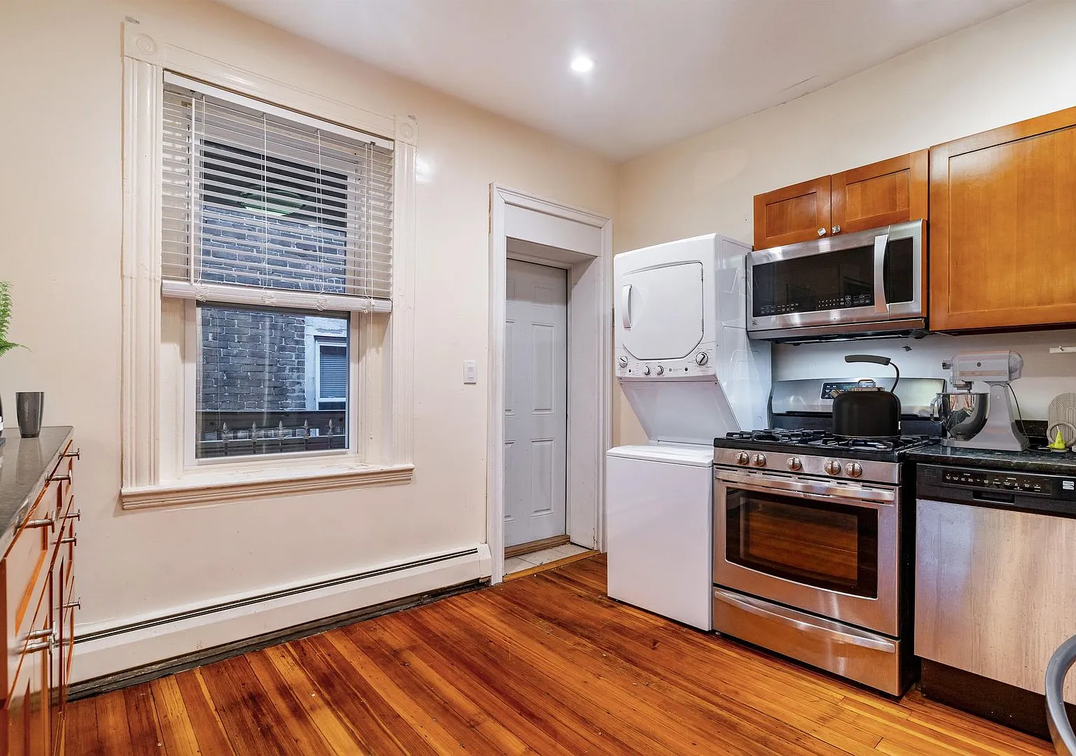 Well appointed 4 bed 2 bath in Brighton — Photo 1