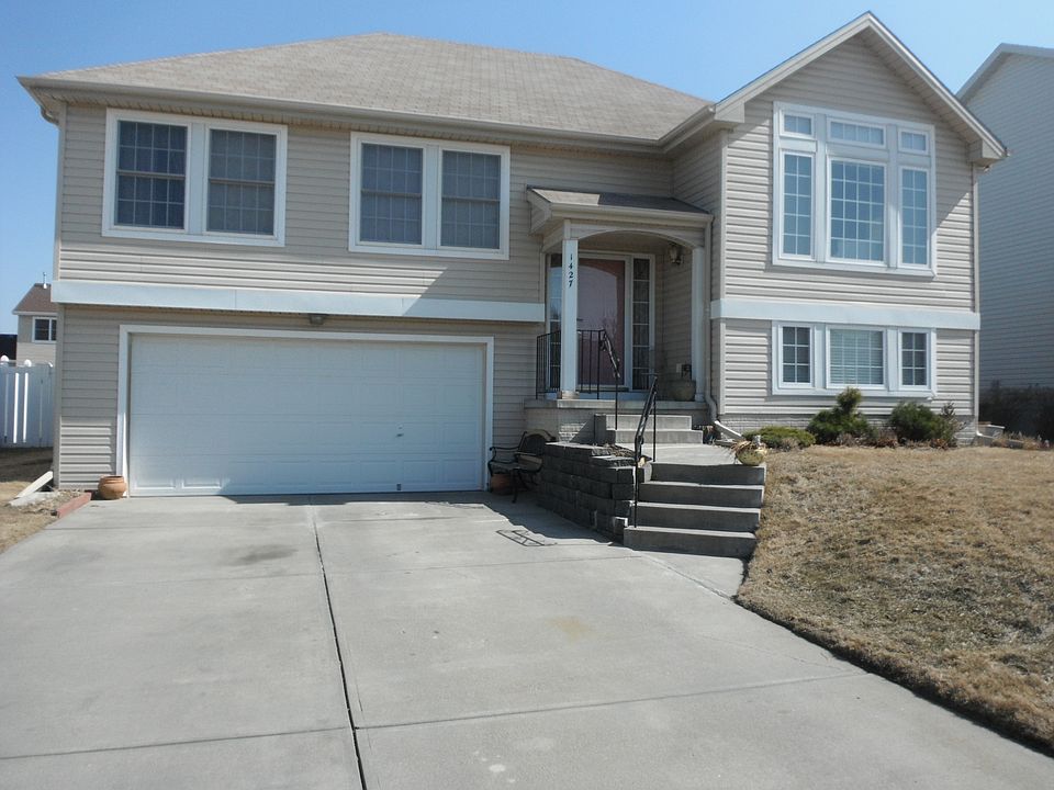 1st image of 1427 N 21st St
