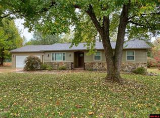 205 Parkview Dr, Mountain Home, AR 72653