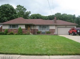 1902 Cranbrook Dr, Youngstown, OH