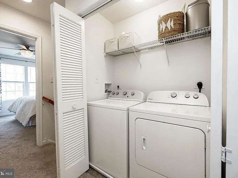 1872 Thistle Ct — Photo 17