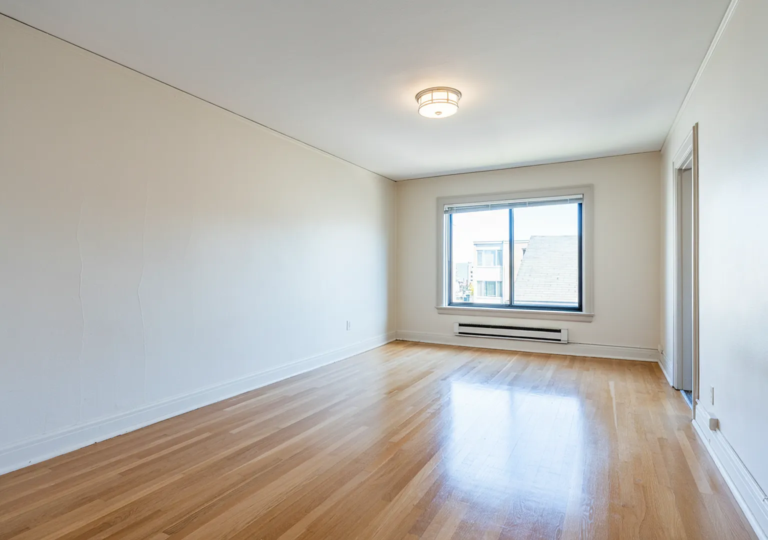 Davison Apartments — Photo 2
