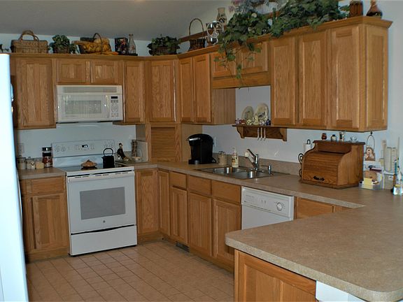 3rd image of 5033 Atoka Ln