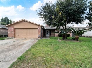 7926 Round Bank Dr, Houston, TX 77064