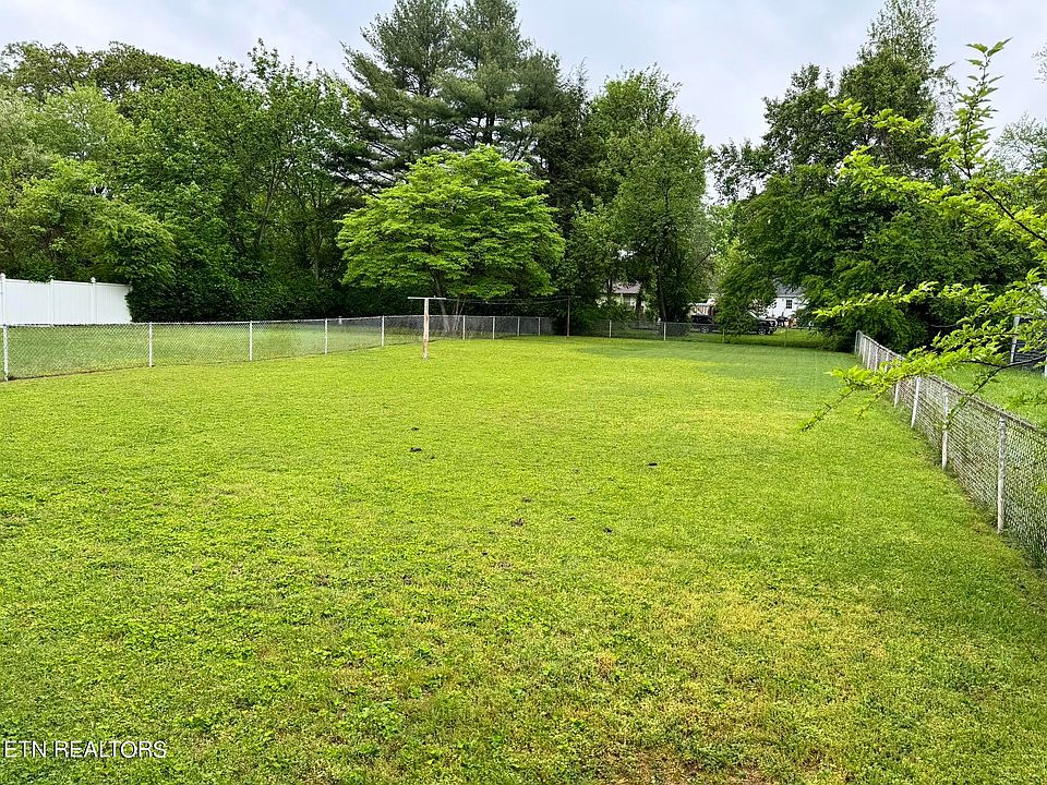 2nd image of 3211 Boright Dr