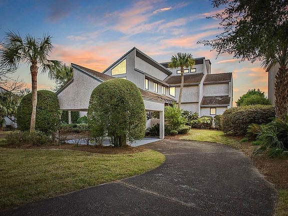 2nd image of 10 Dunbar Creek Pt
