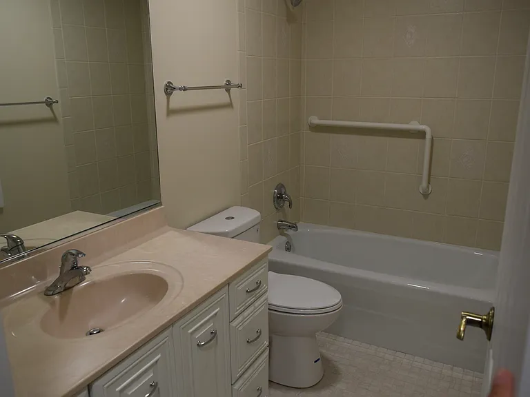 1405 E Central Rd #201A — Photo 24