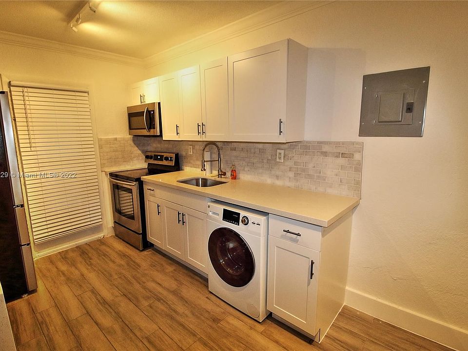 1st image of 890 NW 45th Ave APT 4