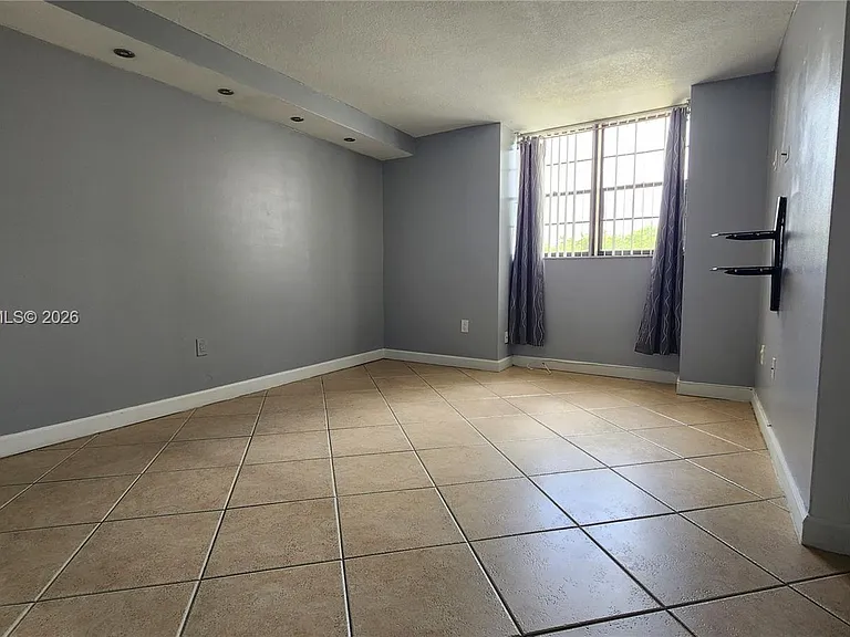 10985 SW 107th St #304 — Photo 12