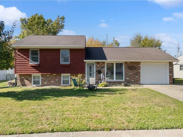 1866 Roxbury Dr, Xenia, OH 45385