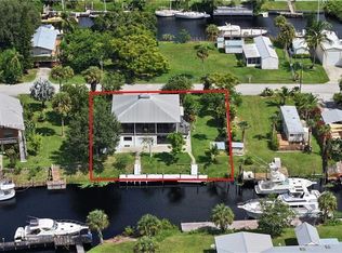 1102 Dolphin Ln, Moore Haven, FL 33471
