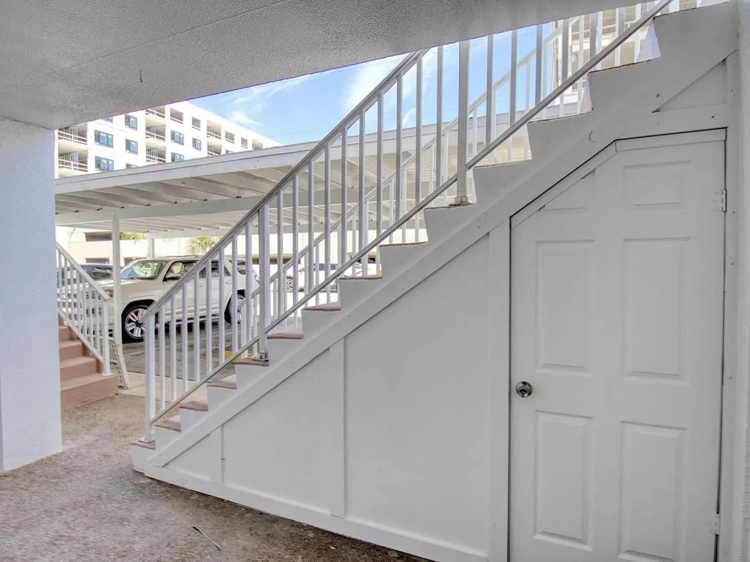2 bed, 1100 sqft, $2,100 — Photo 3