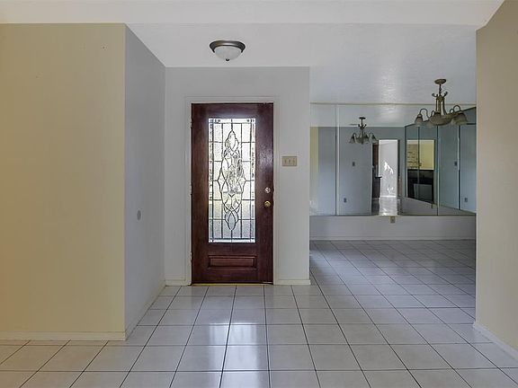 4th image of 5631 Woodland Glade Dr