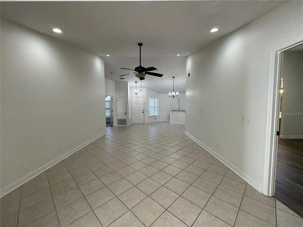 4 bed, 2.0 bath, 1598 sqft, $2,650 — Photo 4