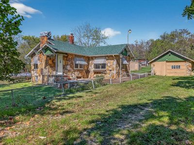 2463 W Farm Rd 76, Springfield, MO, 65803