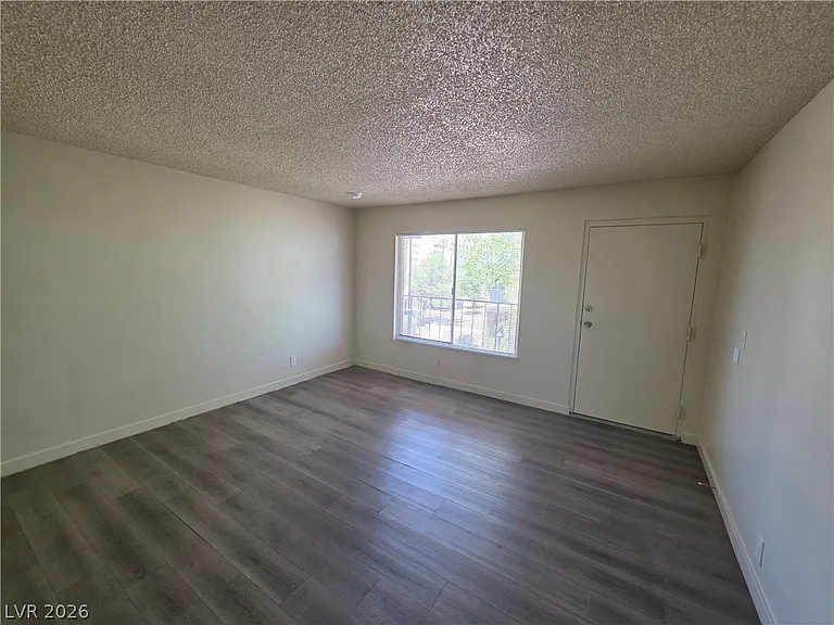 615 S Royal Crest Cir #10 — Photo 25