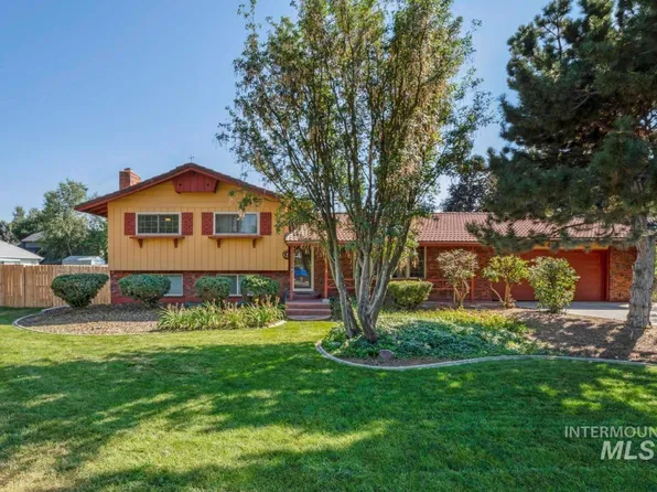 8725 W Shellie Ln, Boise, ID 83704