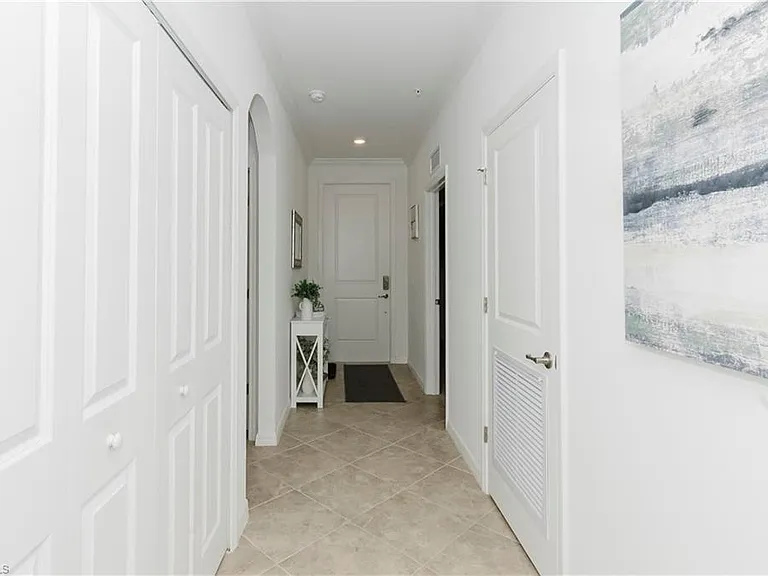 6034 National Blvd #522 — Photo 16