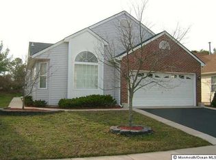 23 Trent Dr, Toms River, NJ 08757