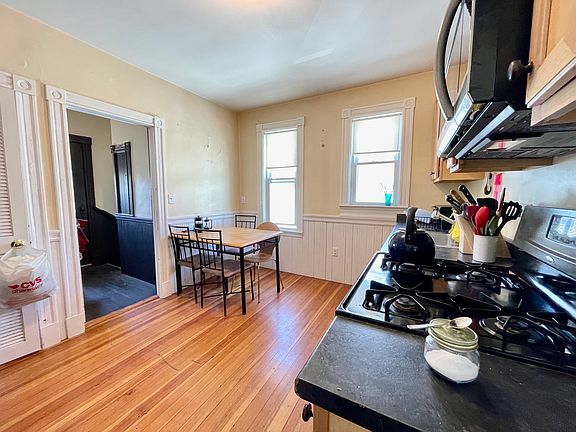 2nd image of 86 Conwell Ave #3