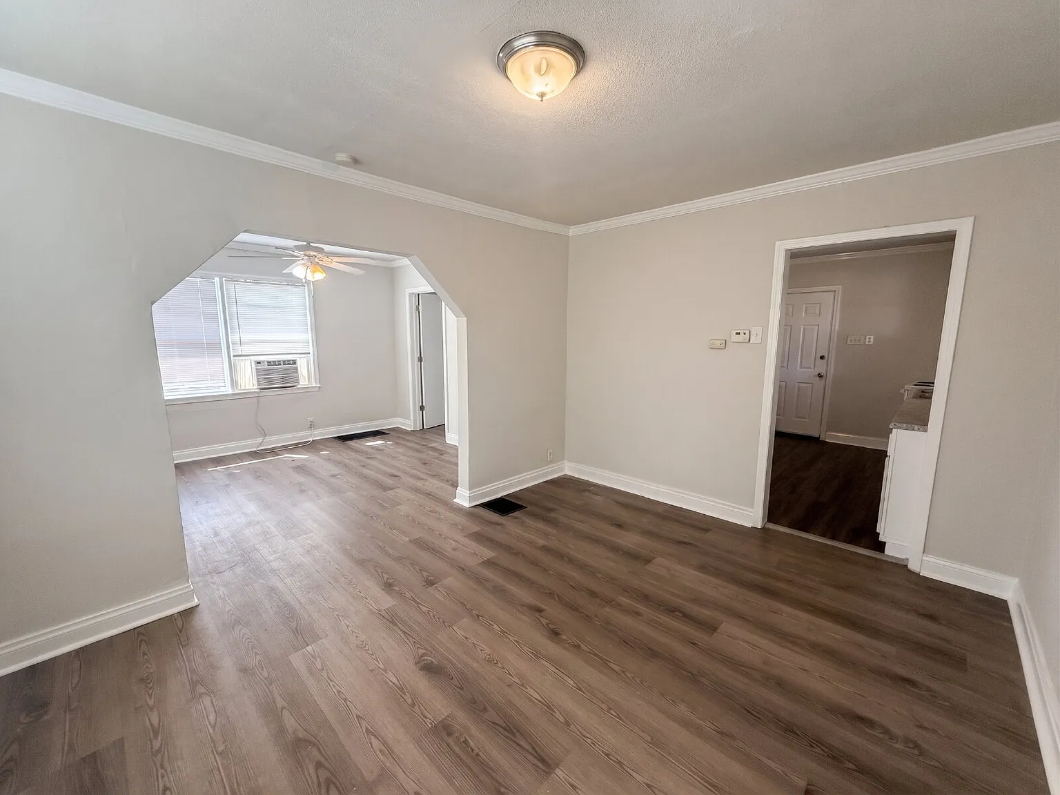 1 bed, 1.0 bath, 649 sqft, $1,000 — Photo 4
