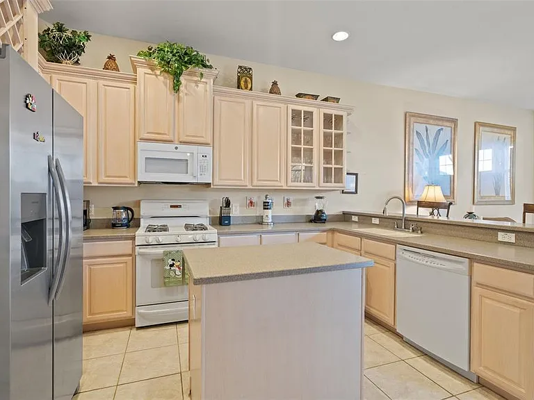 7939 Sea Pearl Cir — Photo 3