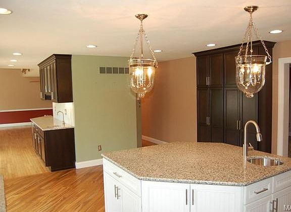 3rd image of 1333 Cherry Glen Ct