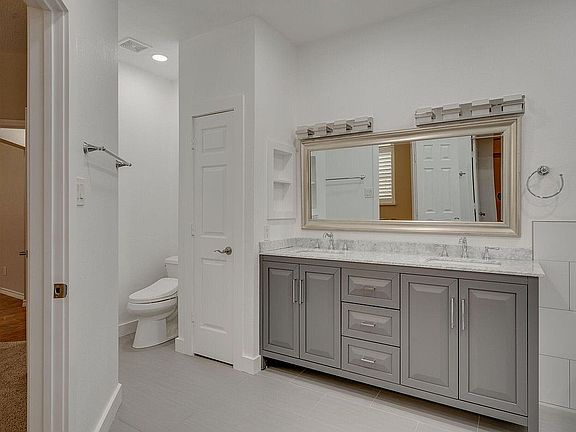 2nd image of 2216 Timberglen Dr