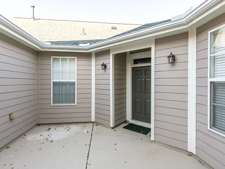 722 Pierside Dr — Photo 10