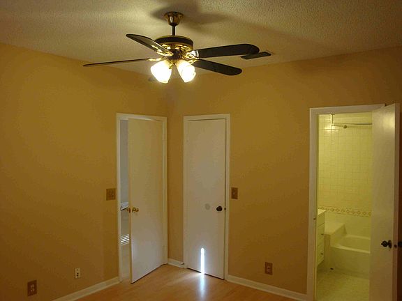 4th image of 11622 NW 28th St #U4