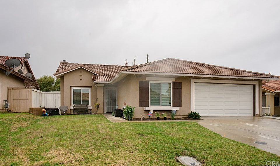 2nd image of 25865 Via Hamaca Ave