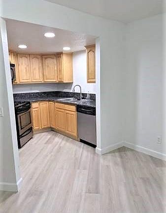 5th image of 799 Gianni Dr Unit 105