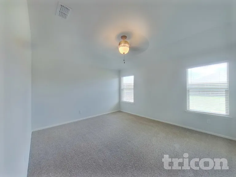 9216 Castorian Dr — Photo 6