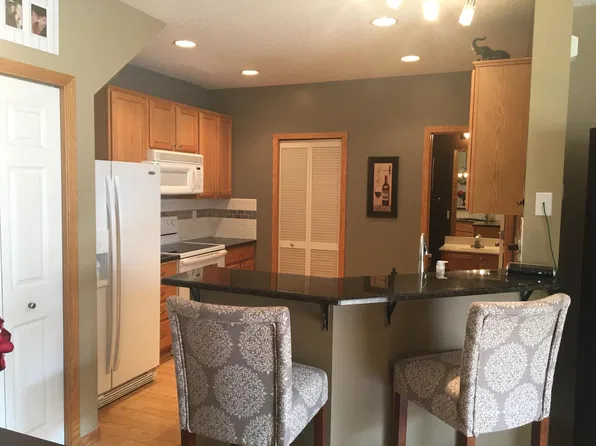 1931 Bluestem Ln, Shoreview, MN 55126