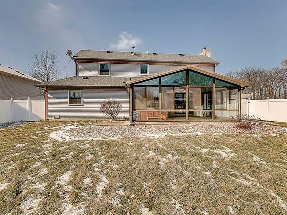 3rd image of 621 Delray Dr