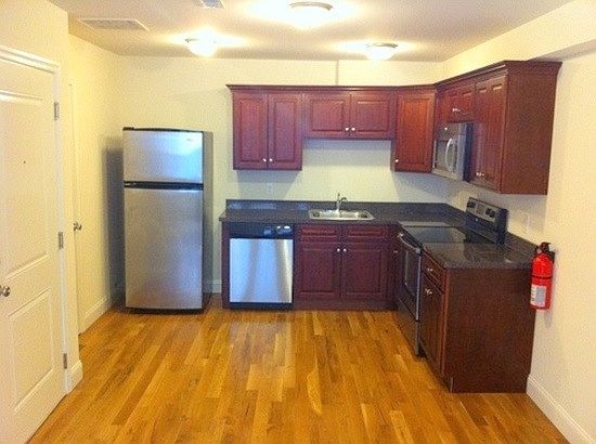 3rd image of 1935 N Gratz St APT B
