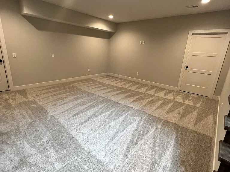 11009 S Millstone Dr — Photo 36