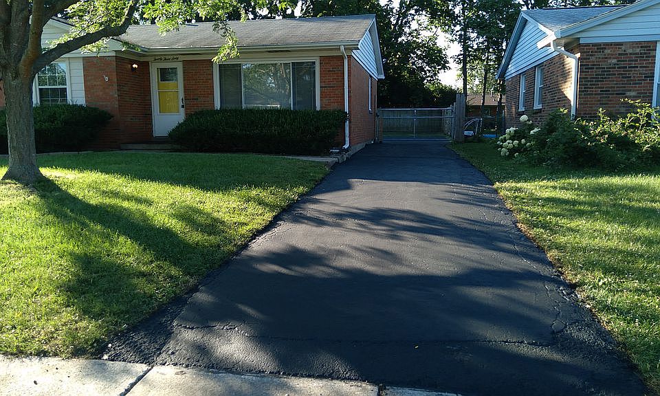 1st image of 2360 Shandon Dr