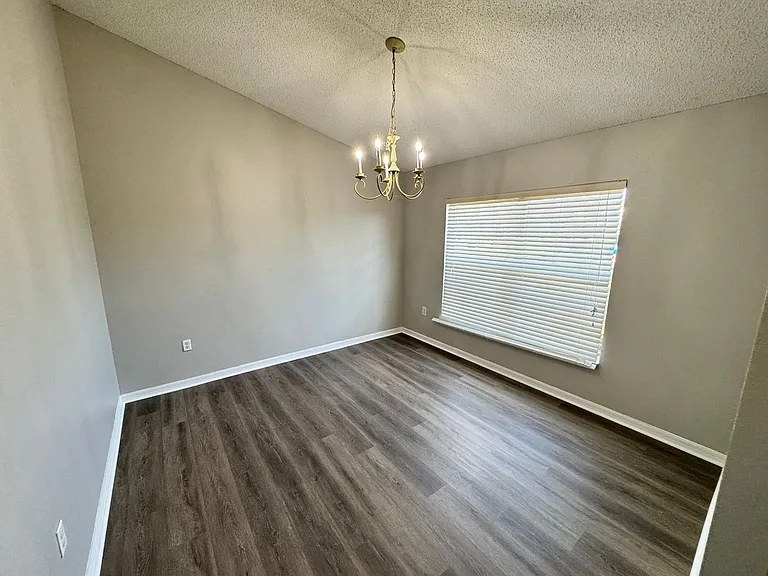 639 Bittern Ct — Photo 6