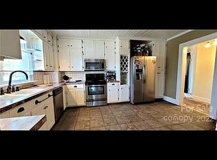 3016 Brandon Rd E, Morganton, NC 28655