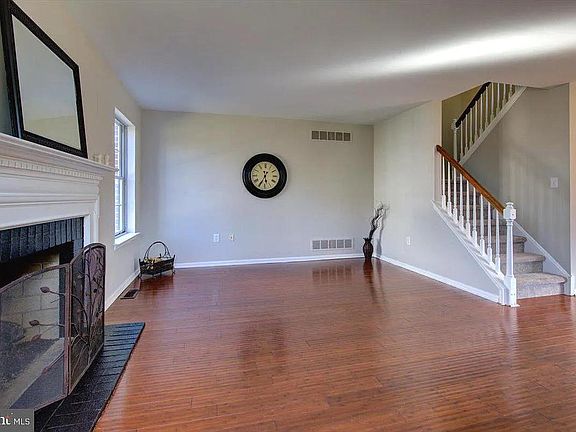 5th image of 123 Regal Ct
